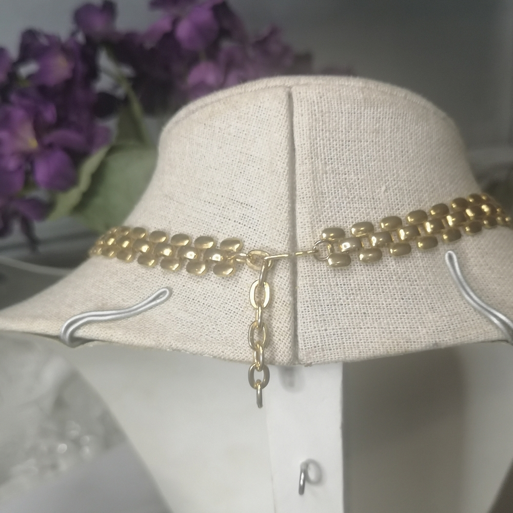 Vintage Gold Tone V Collar Necklace - Picture 4 of 4